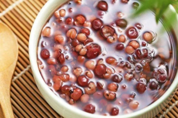 炒薏米红豆泡水喝