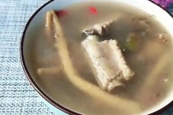 车前草骨头汤