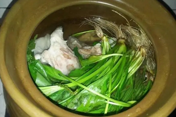 车前草炖猪脚