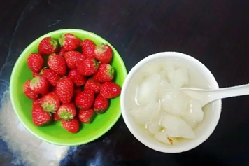 草莓加梨