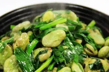 蚕豆炒韭菜