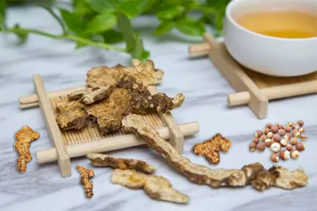 苍术白术芡实煲汤