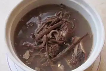 赤蕨干煲汤