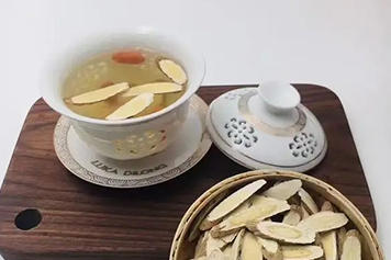 黄芪枸杞水