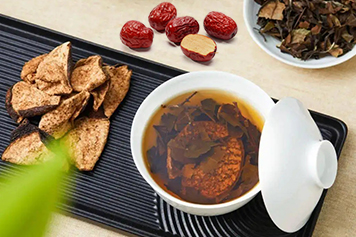 陈皮红枣老白茶一起煮