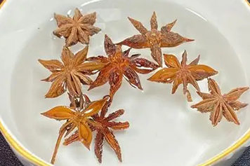 八角水
