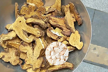 炒白术和茯苓