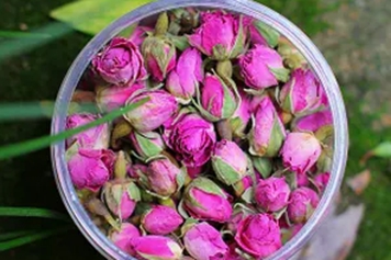 粉玫瑰花茶