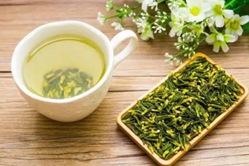 甘草莲子心泡水