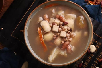 茯苓淮山薏米汤