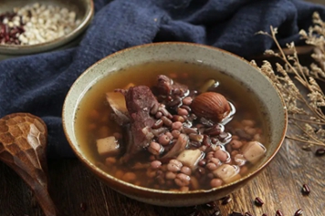 茯苓薏米赤小豆煮水喝
