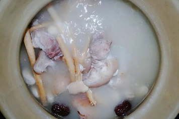 党参炖猪脚