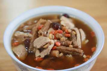 丹参煲瘦肉汤