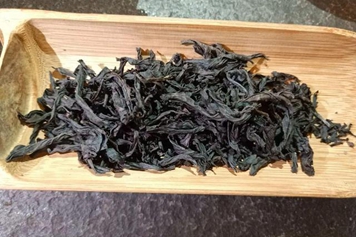 虎啸岩肉桂茶