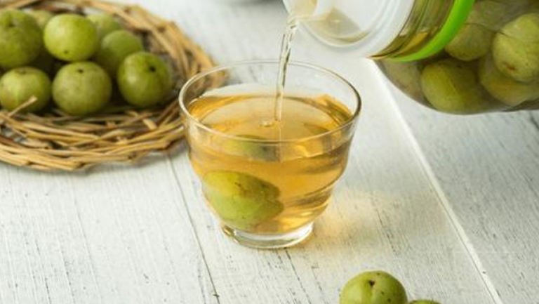 梅子泡酒
