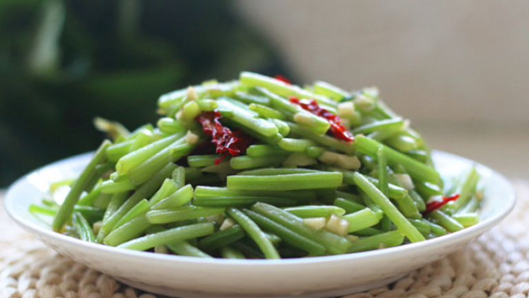炒红薯杆