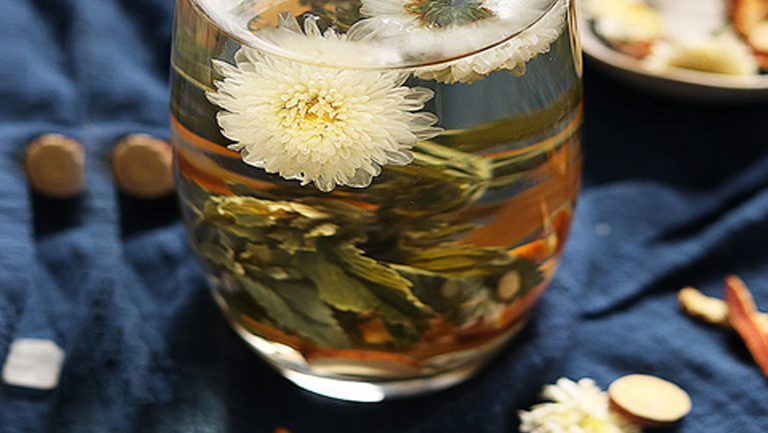 荷叶菊花茶