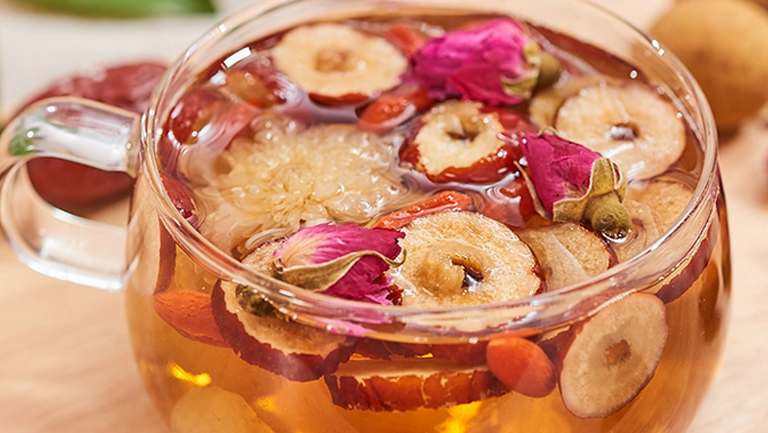 菊花桂圆枸杞茶