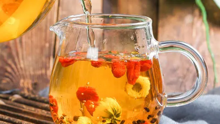 枸杞菊花红枣茶