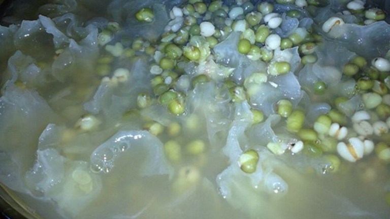 白木耳和绿豆一起煮