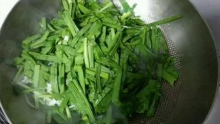 韭菜和醋熬水