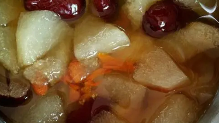 冰糖雪梨瘦肉汤