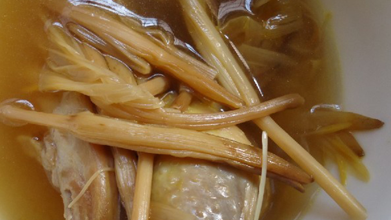 干黄花菜炖鸽子