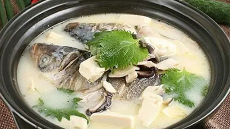 鱼头豆腐汤