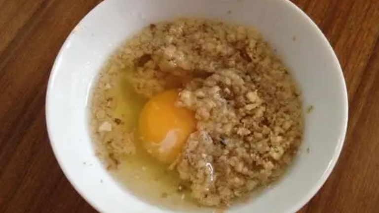 核桃炖鸡蛋