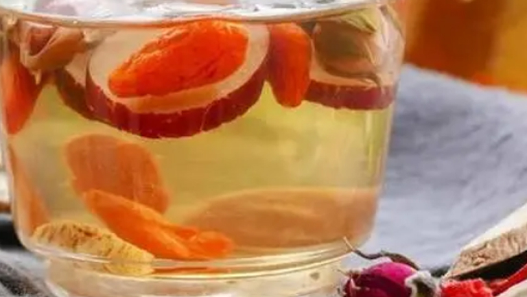 陈皮红枣黄芪泡水喝