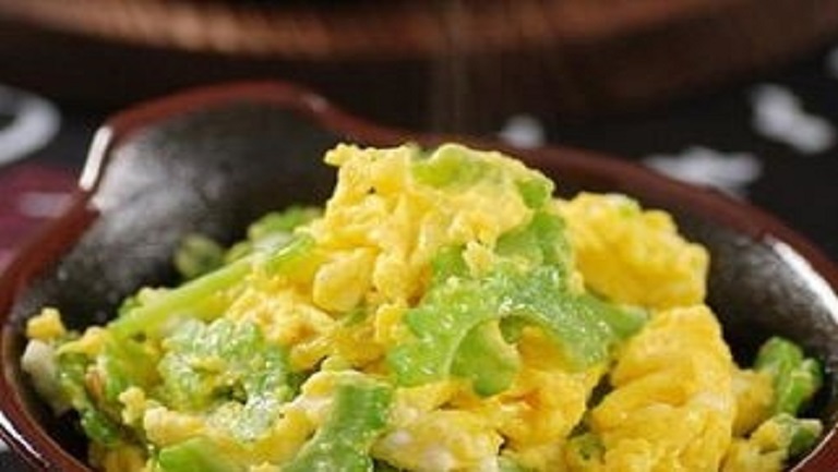 苦瓜炒鸡蛋