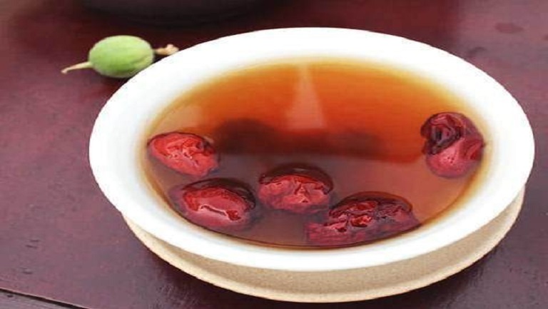 红枣泡水喝