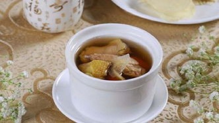 乳鸽汤