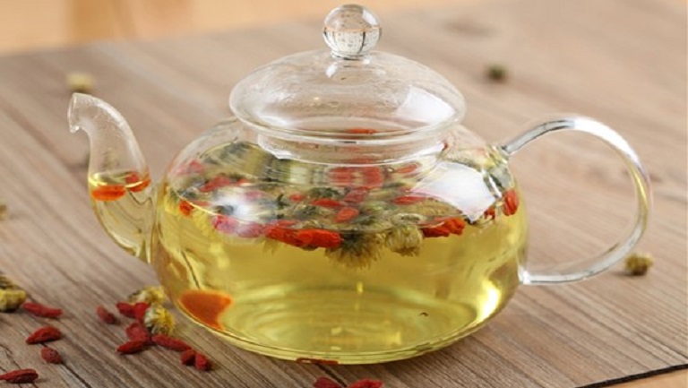 菊花与枸杞泡水