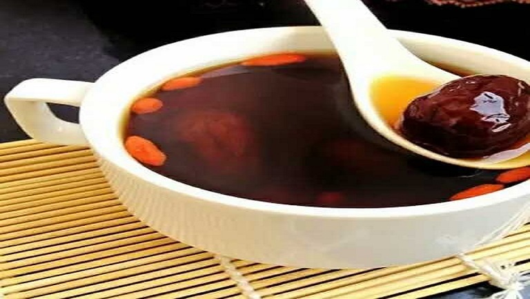 生姜红枣枸杞茶