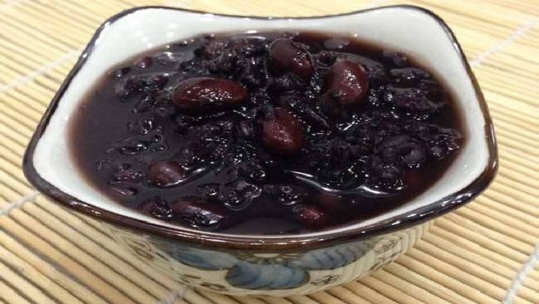黑豆黑米黑芝麻一起吃
