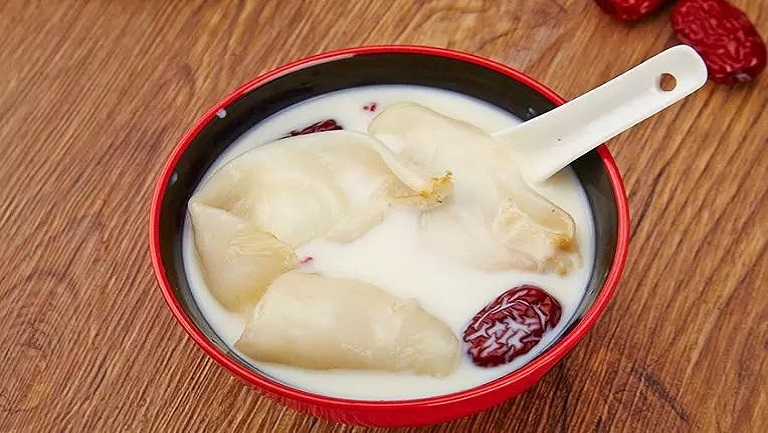 花胶炖牛奶