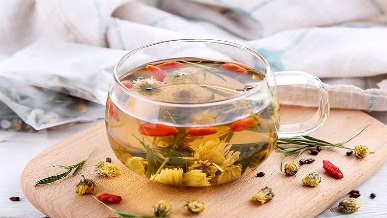 红茶加菊花茶泡水喝