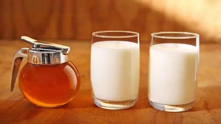 蜂蜜加牛奶