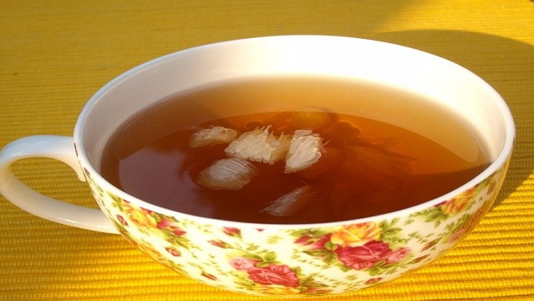 生姜和白糖泡水
