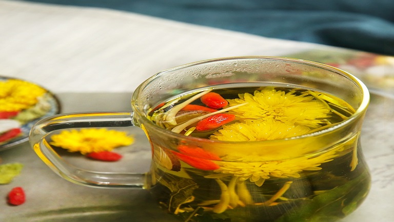 枸杞金银花泡茶