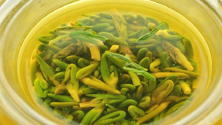 莲心茶泡水