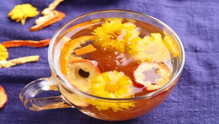 山楂和菊花泡水喝