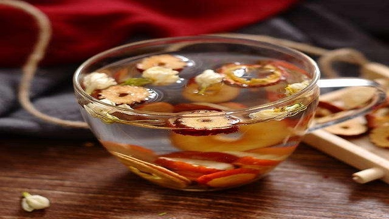 山楂与黄芪泡水