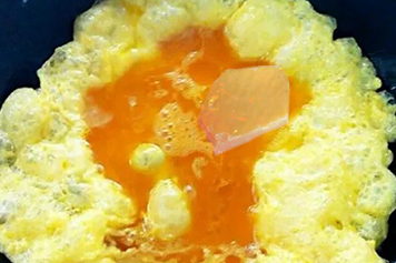 蜂蜡炒鸡蛋