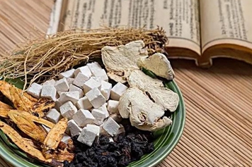 茯苓和鱼腥草一起泡水喝