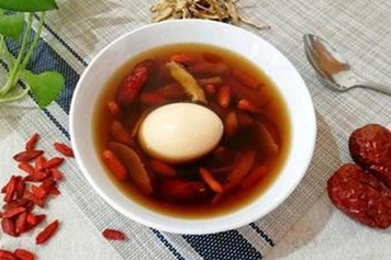 当归红枣煮鸡蛋