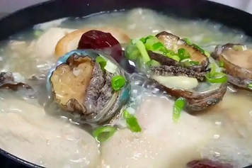 鲍鱼煲鸡汤