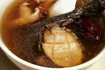 鲍鱼乌鸡汤