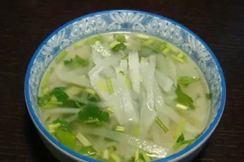 白萝卜大葱煮水